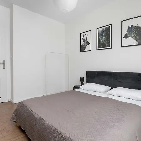 Przestronny Apartament Z Tarasem Lodz Borowieckiego 1 By Heyrent Apartment *